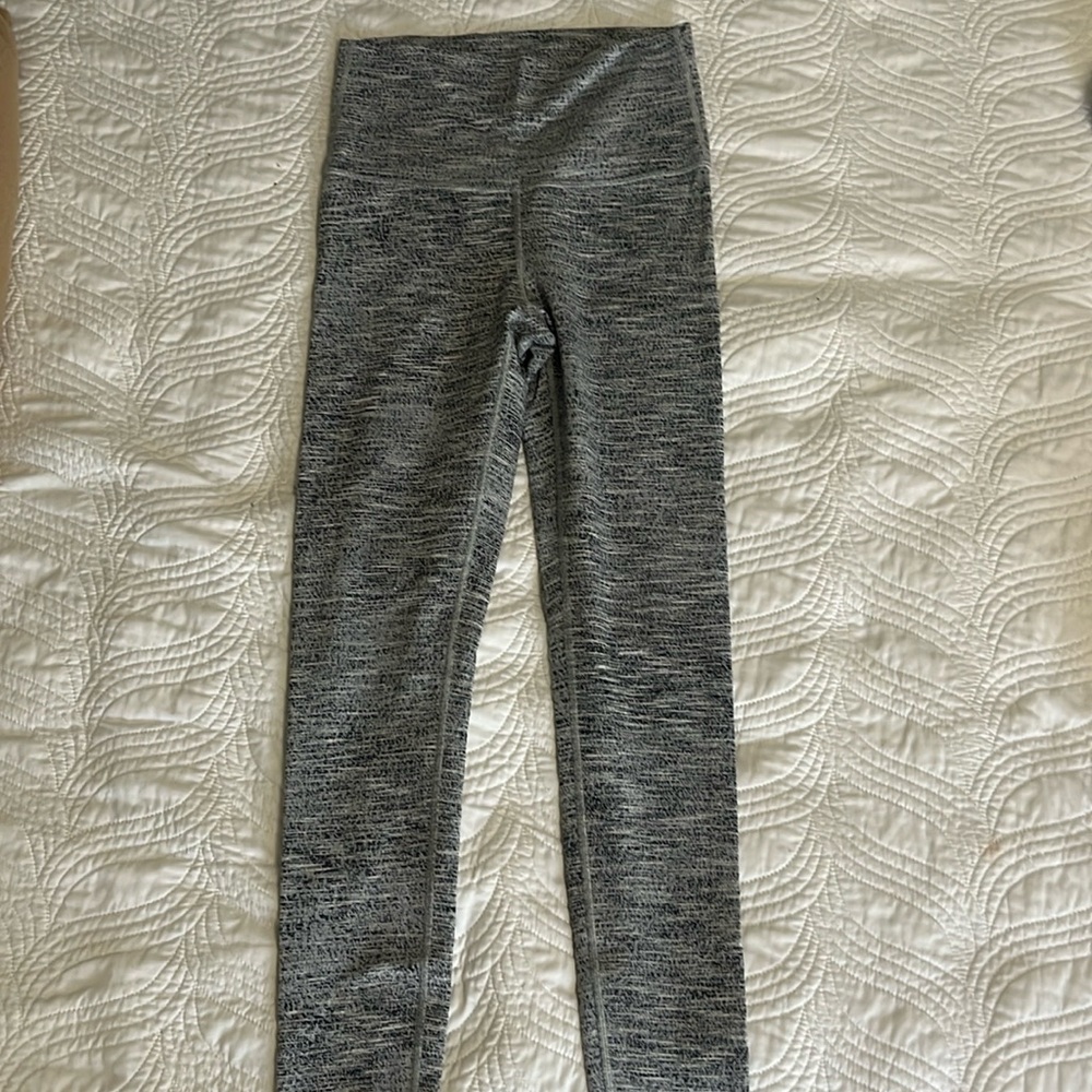 Grey patterned ivviva girls leggings